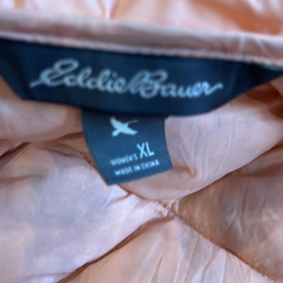 Eddie Bauer puffer coat - Picture 9 of 13
